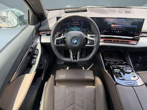 Used 2026 BMW i5 eDrive40 w/ M Sport Package AWD/4WD image 28