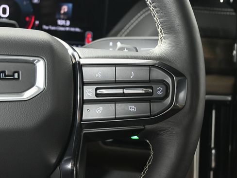 Used 2025 GMC Yukon Denali Ultimate AWD/4WD image 41