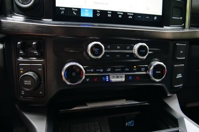 Used 2023 Ford F250 Lariat w/ Tow Technology Package AWD/4WD image 15