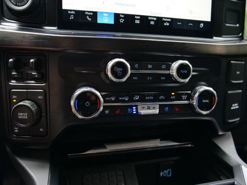 Used 2023 Ford F250 Lariat w/ Tow Technology Package AWD/4WD image 15