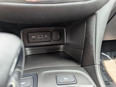 Used 2023 Chevrolet Equinox RS AWD/4WD image 27