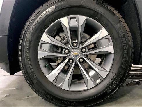 Used 2025 Chevrolet Equinox LT image 9