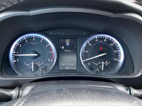 Used 2015 Toyota Highlander XLE AWD/4WD image 25