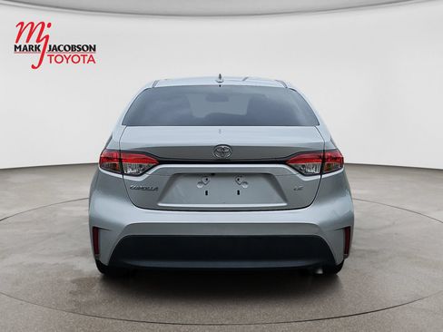 Used 2023 Toyota Corolla LE FWD image 11