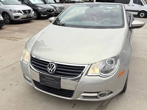 Used 2009 Volkswagen Eos Lux FWD image 6