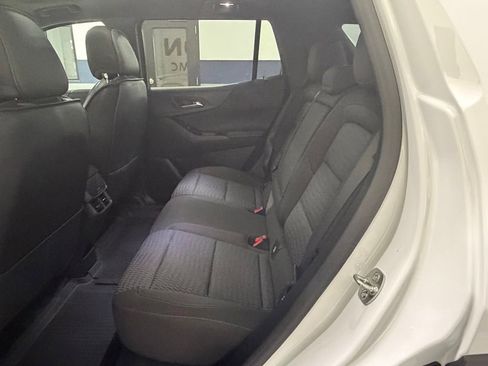 Used 2026 Chevrolet Equinox LT w/ Safety and Technology Package FWD image 31