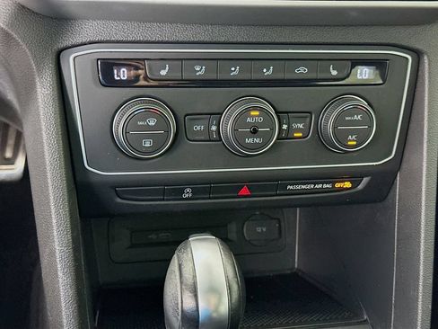 Used 2021 Volkswagen Atlas Cross Sport SE FWD image 15