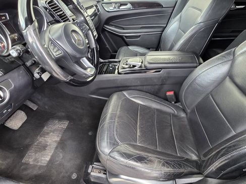 Used 2017 Mercedes-Benz GLS 550 4MATIC image 6