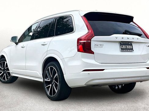 Used 2022 Volvo XC90 T6 Momentum w/ Protection Package Premier AWD/4WD image 17