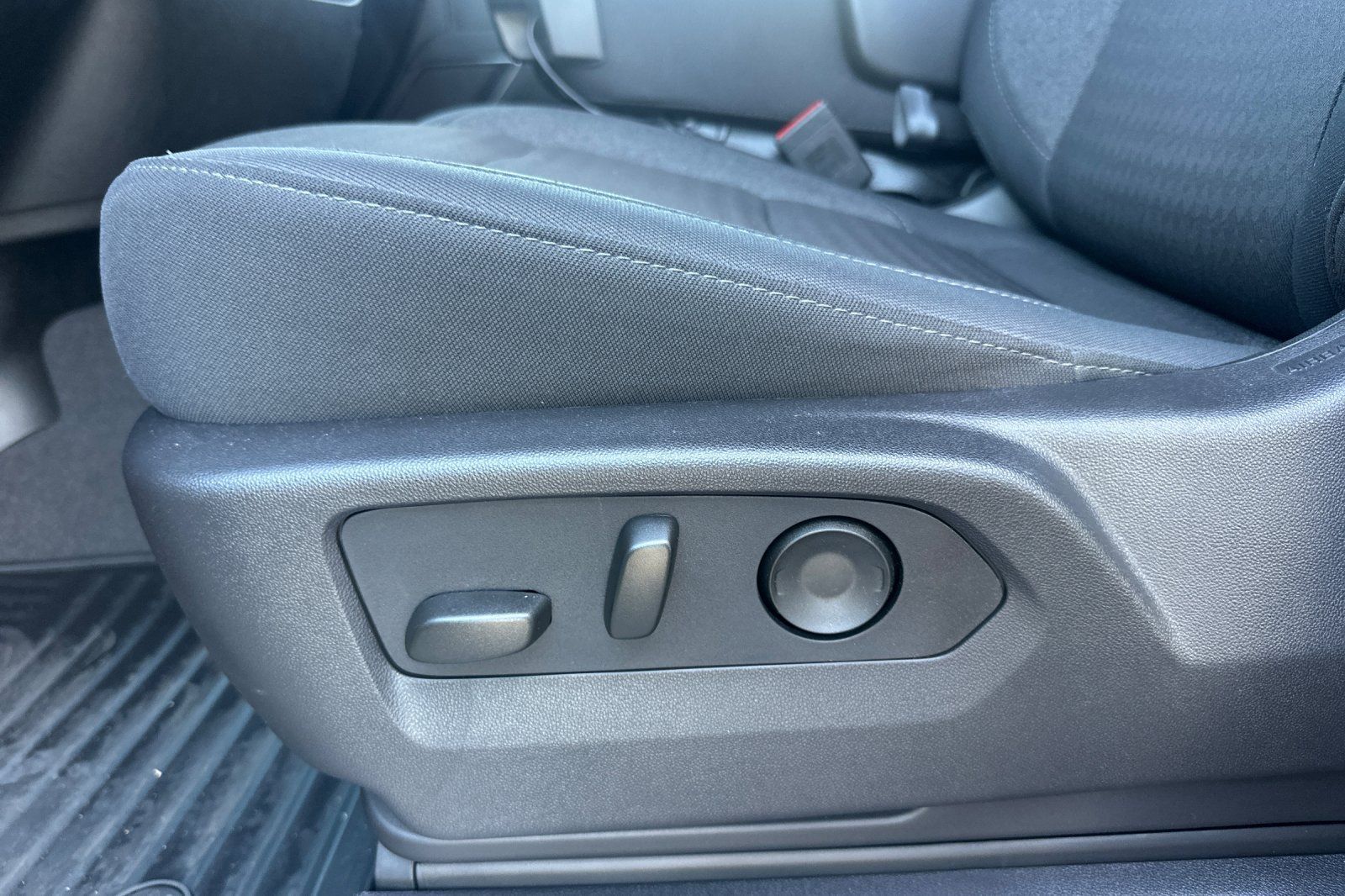Used 2024 GMC Sierra 1500 SLE AWD/4WD image 13