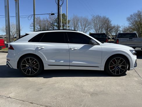 Used 2023 Audi SQ8 Prestige w/ Prestige Package image 3