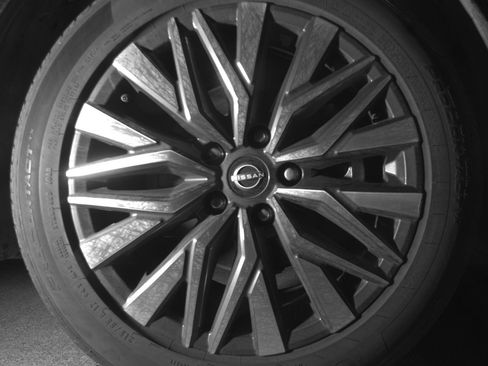 Used 2025 Nissan Altima 2.5 SV image 13