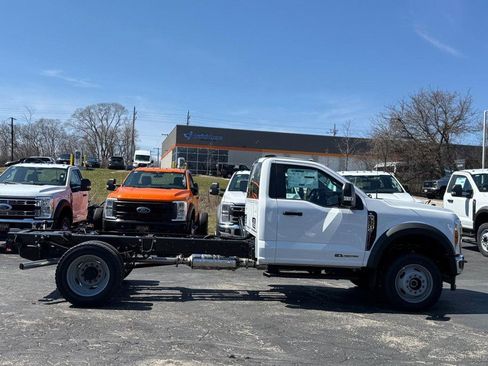 New 2026 Ford F550 4x4 Regular Cab Super Duty image 2
