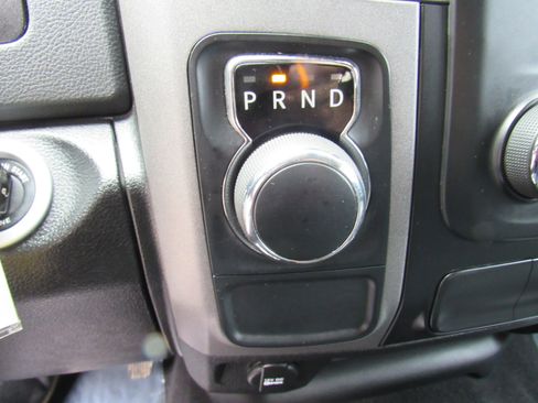 Used 2020 RAM 1500 Tradesman w/ Tradesman SXT Package RWD image 13
