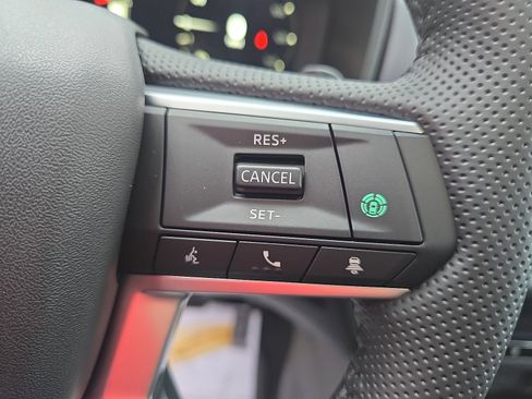 New 2025 Mitsubishi Outlander SE image 18