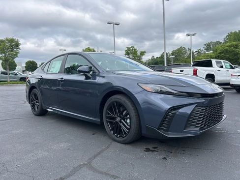 New 2026 Toyota Camry SE AWD/4WD image 3