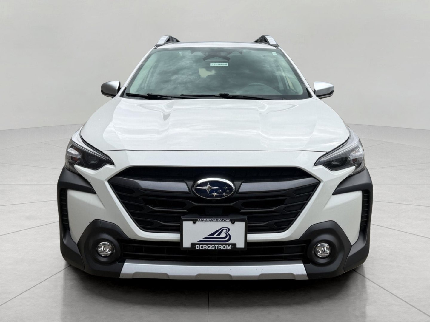 Used 2023 Subaru Outback Touring AWD/4WD image 4