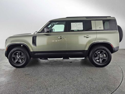 Used 2023 Land Rover Defender 110 image 2