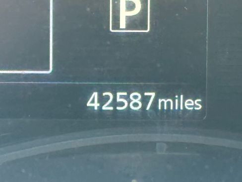 Certified 2024 Nissan Kicks SV image 18