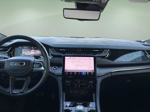 Used 2023 Jeep Grand Cherokee Overland w/ Advanced Protech Group III image 7