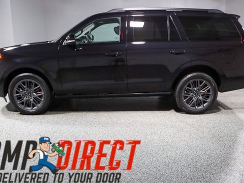 Used 2025 Ford Expedition Platinum w/ Stealth Performance Package AWD/4WD image 10