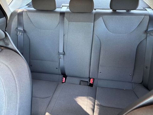 Used 2025 Kia K4 LXS image 39