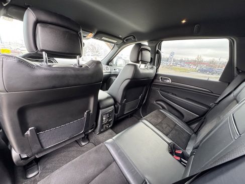 Used 2022 Jeep Grand Cherokee Laredo X image 14