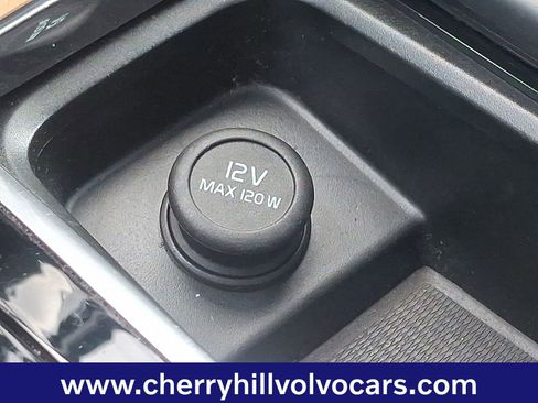 Certified 2024 Volvo XC90 B5 Plus w/ Protection Package Premier image 22