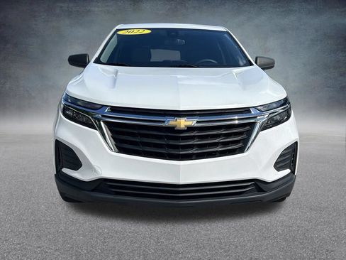 Used 2022 Chevrolet Equinox LS FWD image 2