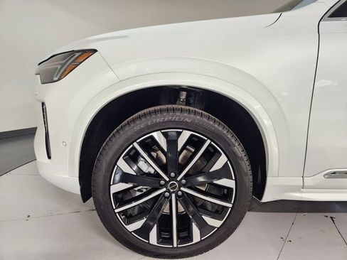 New 2026 Volvo XC90 B6 Plus w/ Protection Package Premier AWD/4WD image 11