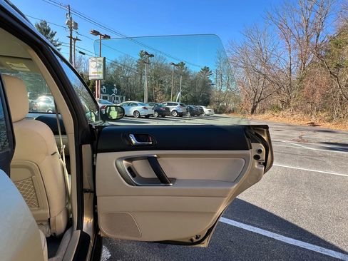 Used 2008 Subaru Outback 2.5i L.L. Bean image 26