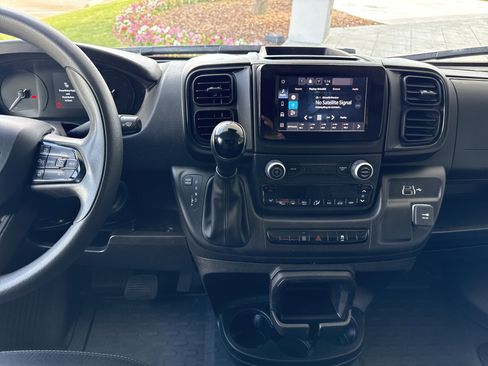 Used 2024 RAM ProMaster 2500 w/ Convenience Group FWD image 27