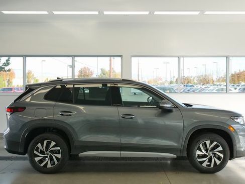 New 2026 Volkswagen Tiguan S image 7