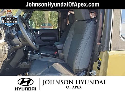 Used 2025 Jeep Wrangler Sport image 26