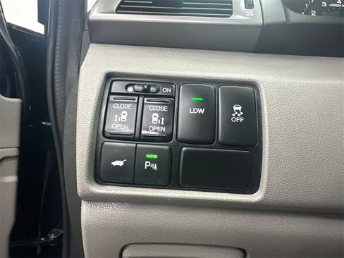 Used 2015 Honda Odyssey Touring image 32