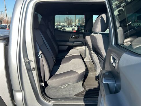 Certified 2020 Toyota Tacoma TRD Off-Road image 25