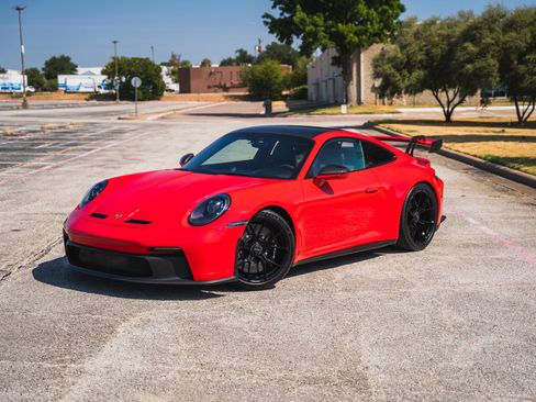 Used 2022 Porsche 911 GT3 RWD image 3