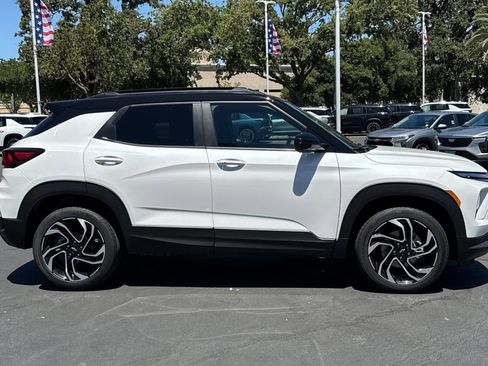 New 2026 Chevrolet TrailBlazer RS w/ Convenience Package AWD/4WD image 2