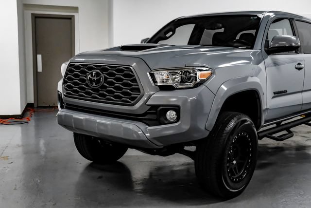 Used 2021 Toyota Tacoma TRD Sport AWD/4WD image 8