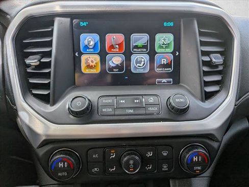 Used 2018 GMC Acadia SLT image 14