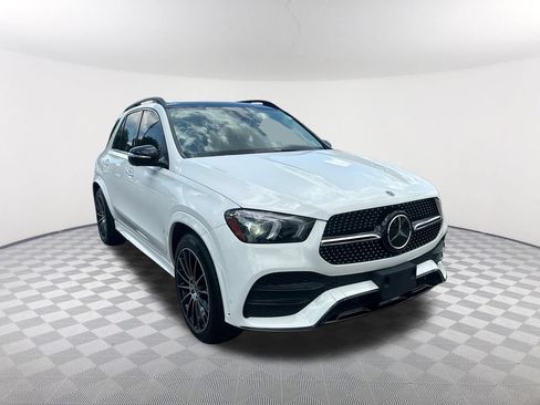 Used 2022 Mercedes-Benz GLE 350 w/ AMG Line Exterior image 3