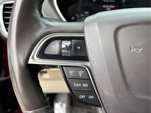 Used 2019 Lincoln Nautilus Select FWD image 29