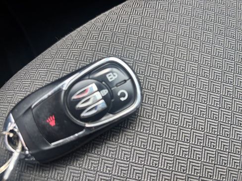 Used 2025 Buick Encore GX Preferred image 23