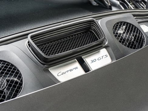 Used 2019 Porsche 911 Cabriolet image 12