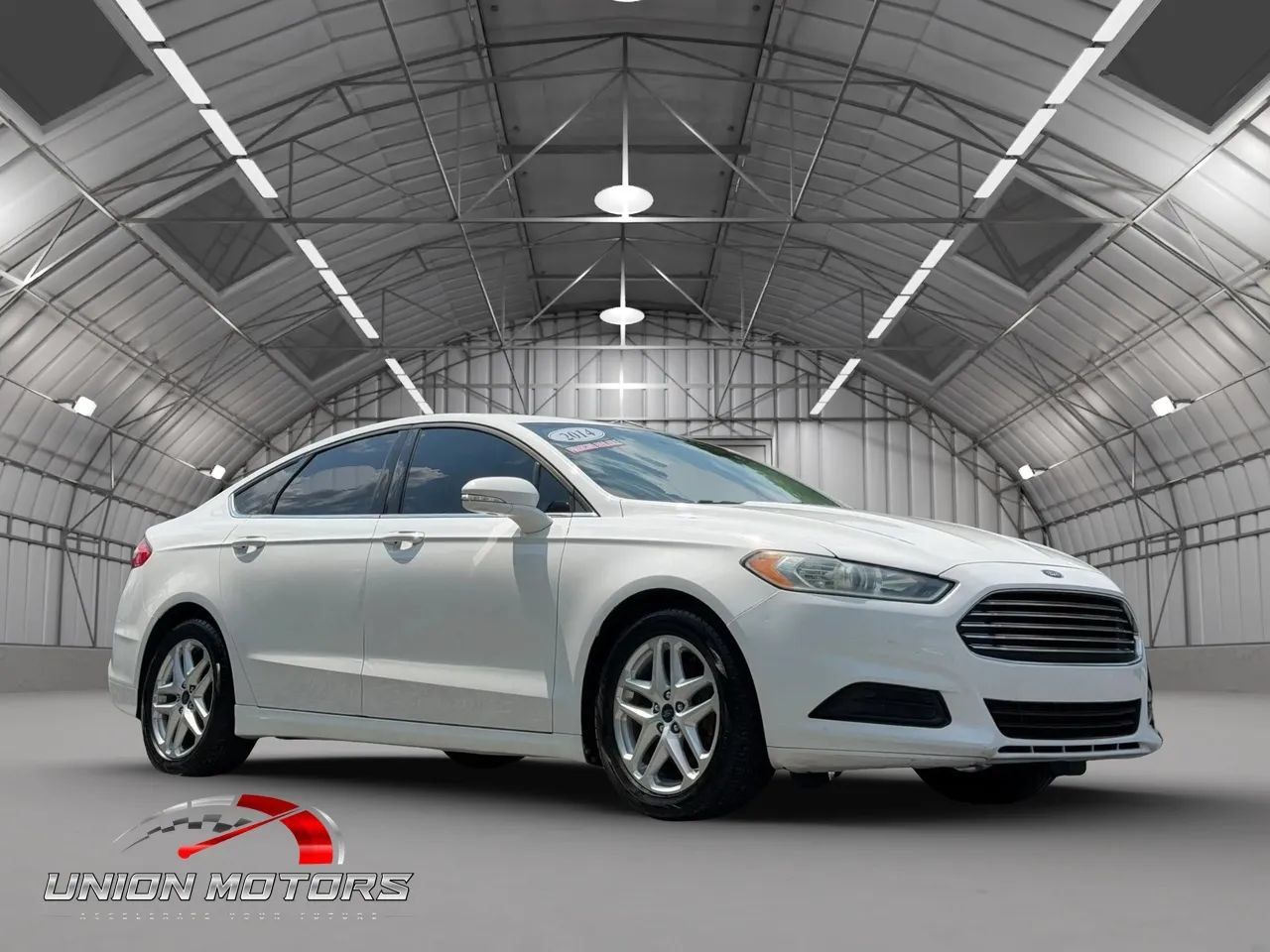 Used 2014 Ford Fusion SE FWD image 1