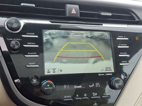 Certified 2020 Toyota Camry XLE image 21