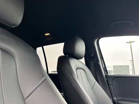 Used 2023 Mercedes-Benz GLB 250 4MATIC image 17