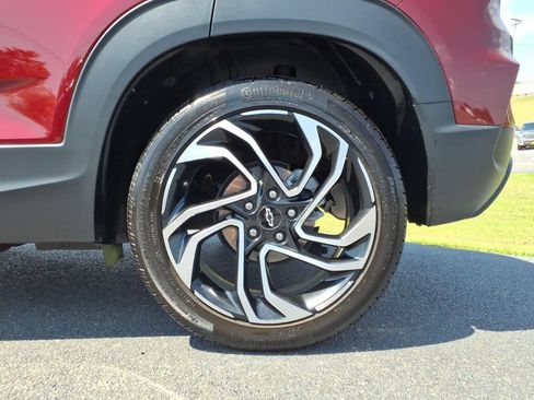 Used 2025 Chevrolet TrailBlazer RS w/ Convenience Package AWD/4WD image 21