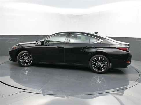Used 2024 Lexus ES 350 w/ Premium Package image 45
