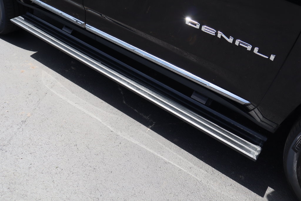 Certified 2023 GMC Yukon Denali Ultimate AWD/4WD image 11